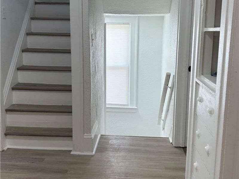 2233 E 80th Street, Cleveland, OH 44103 Photo 17