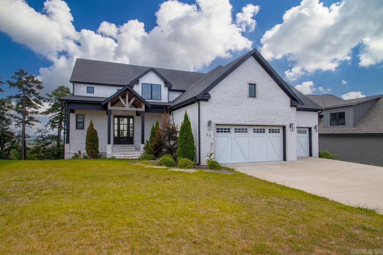 35 Haywood Court Little Rock, AR 72223
