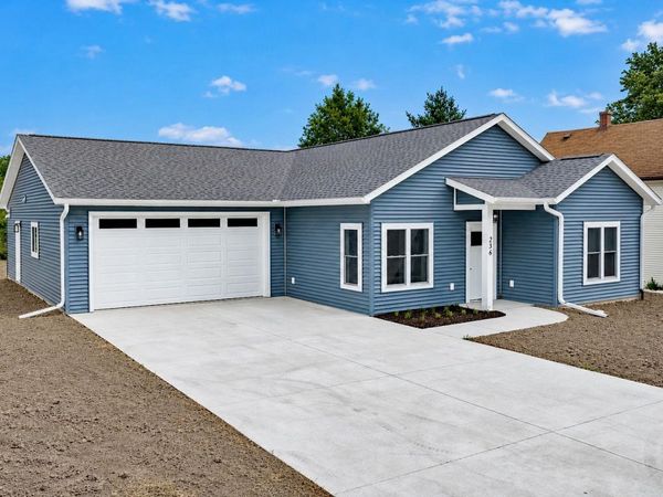 236 W 2nd Street, Reedsburg, WI 53959