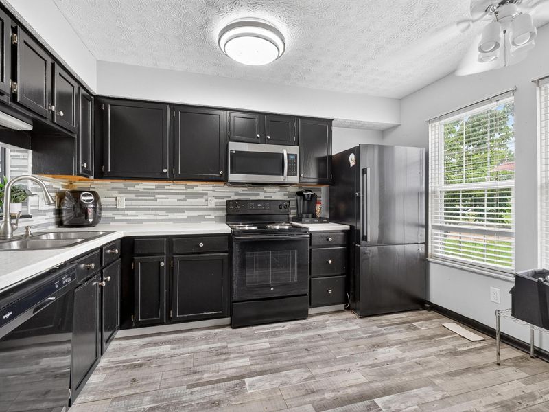 6935 Woody Court, Canal Winchester, OH 43110 Photo 8