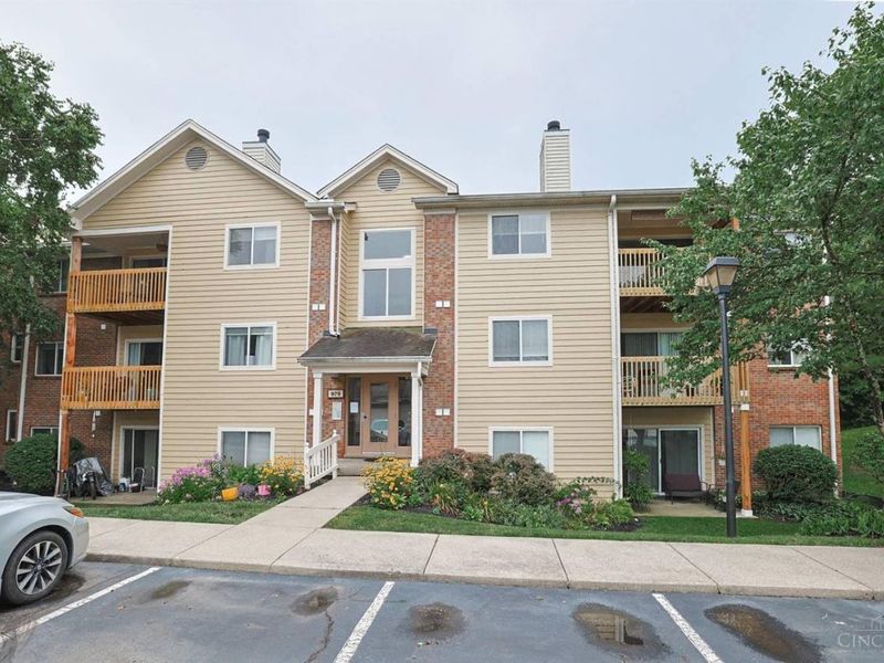 979 Cedar Ridge Drive, Unit 11, Pierce Twp, OH 45245 Photo 1