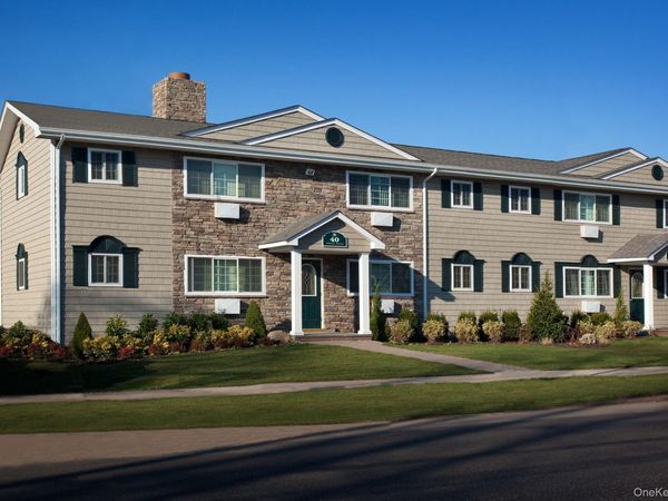 231 Lakeland Avenue , Unit 2-3B, Sayville, NY 11782