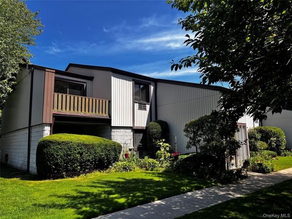 71 Richmond Boulevard, Unit 3B, Ronkonkoma, NY 11779