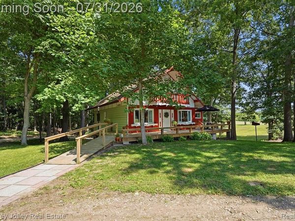 10011 Fieldcrest Drive, Green Oak Township, Mi 48116
