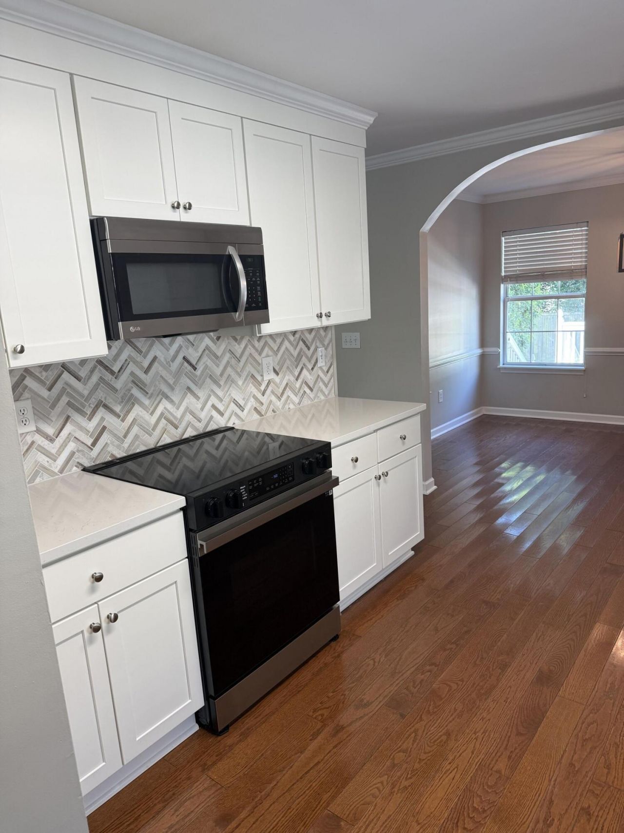823 Harbor Place Drive Photo 12