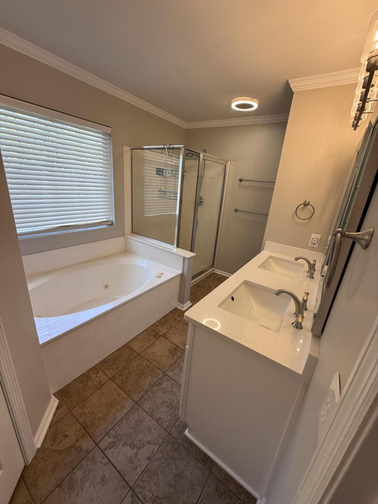 823 Harbor Place Drive Photo 16