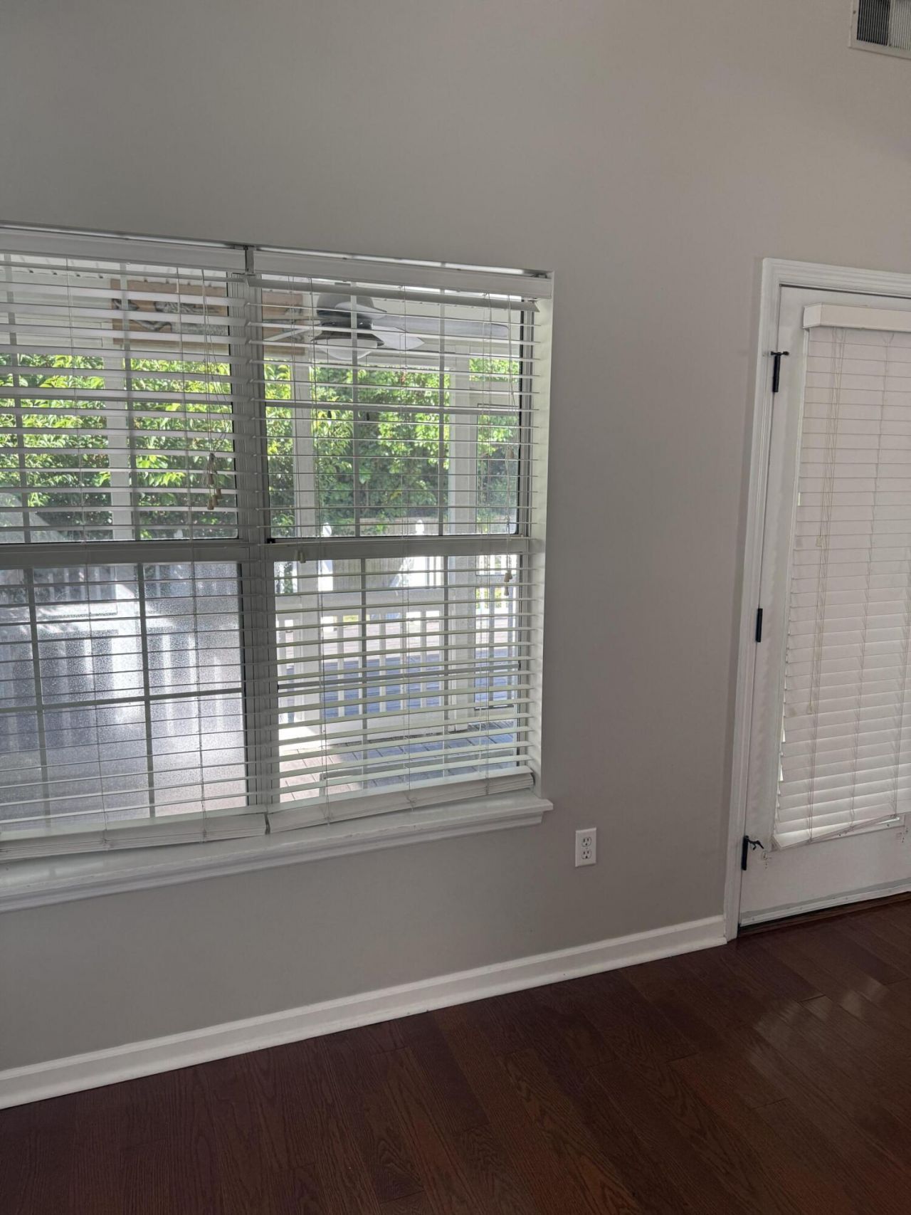 823 Harbor Place Drive Photo 31
