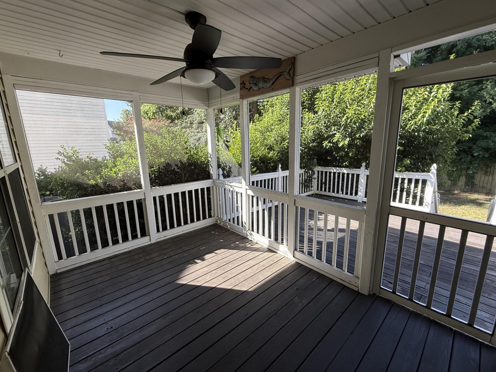 823 Harbor Place Drive Photo 33