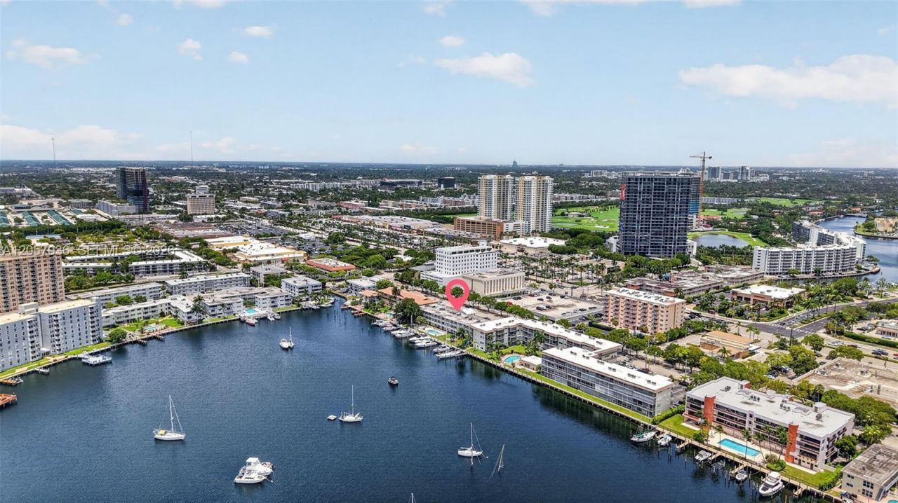 2100 Diana Dr , Unit 310, Hallandale Beach, FL 33009 Photo