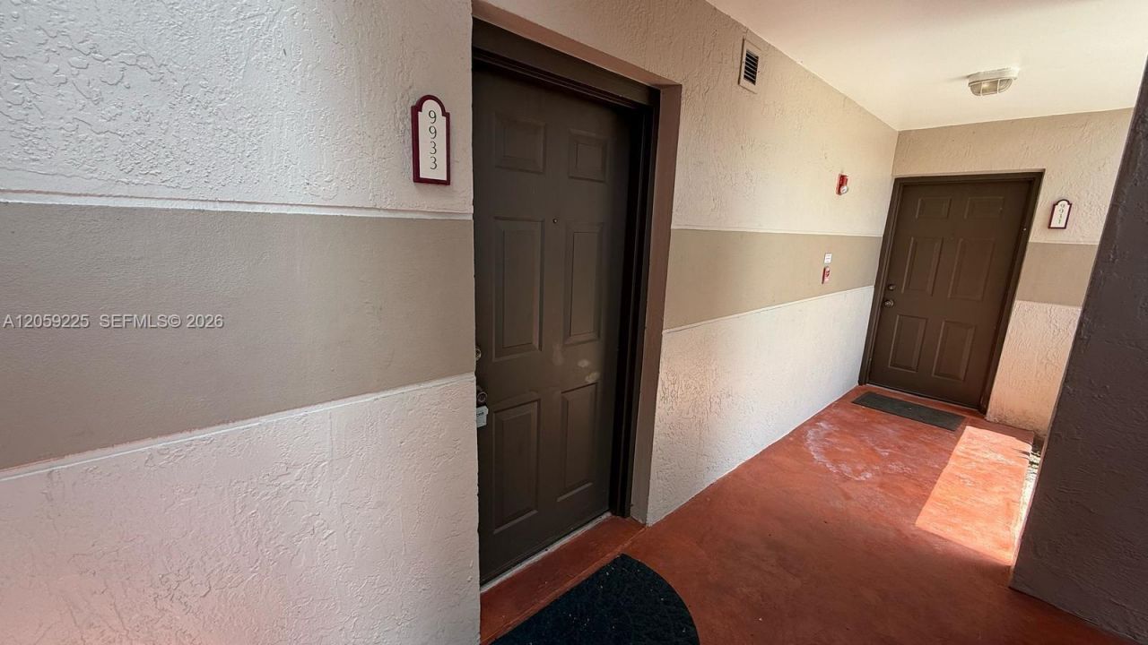 9933 Nob Hill Ln, Unit 9933, Sunrise, FL 33351 Photo