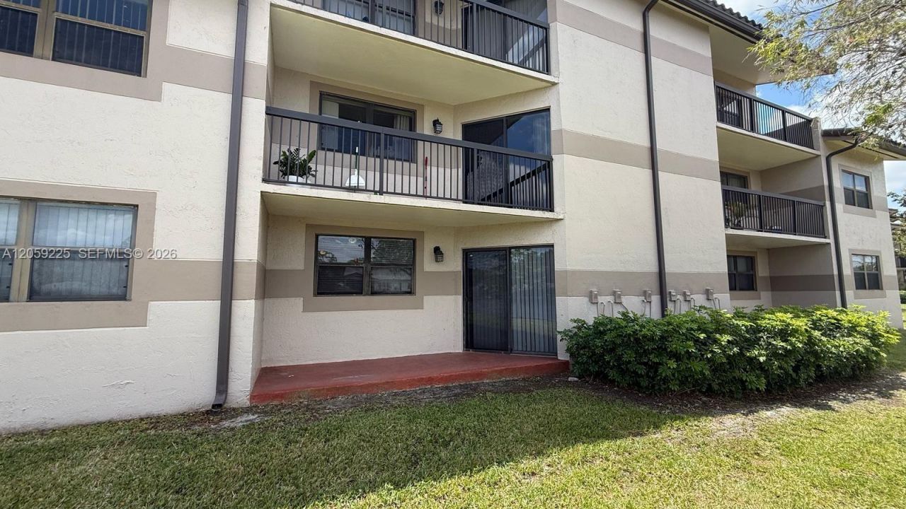9933 Nob Hill Ln, Unit 9933, Sunrise, FL 33351 Photo