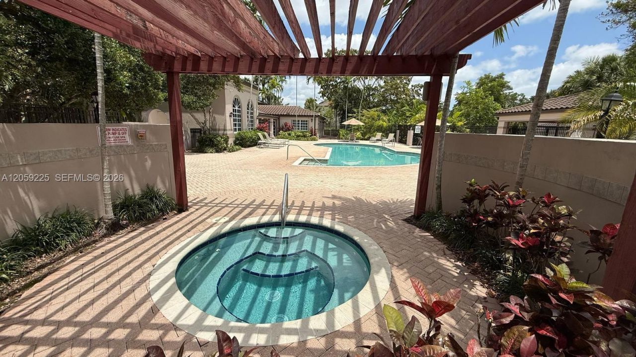 9933 Nob Hill Ln, Unit 9933, Sunrise, FL 33351 Photo