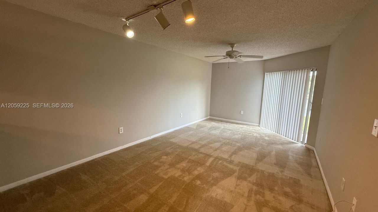 9933 Nob Hill Ln, Unit 9933, Sunrise, FL 33351 Photo