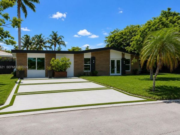 2416 NE 19th Ter, Wilton Manors, FL 33305