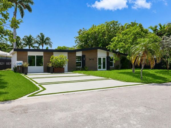 2416 NE 19th Ter, Wilton Manors, FL 33305