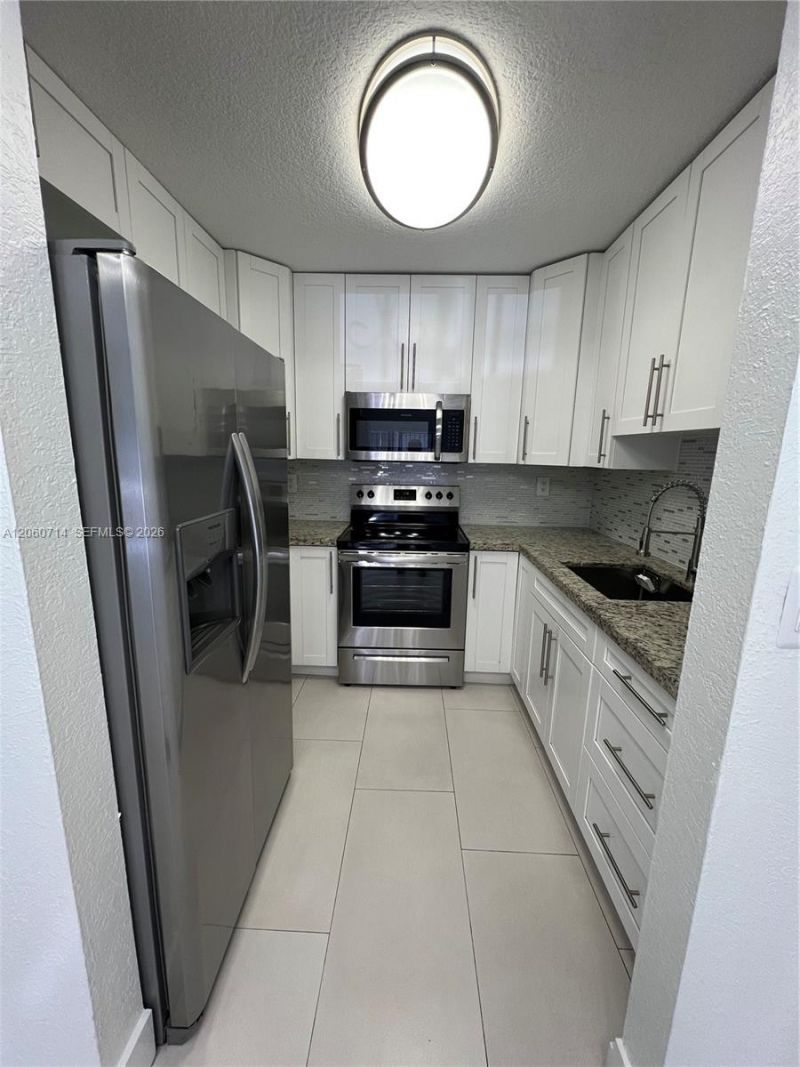 9520 SW 8th St , Unit 118, Miami, FL 33174 Photo