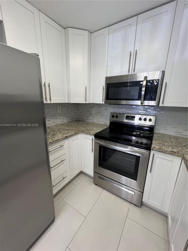 9520 SW 8th St , Unit 118, Miami, FL 33174 Photo