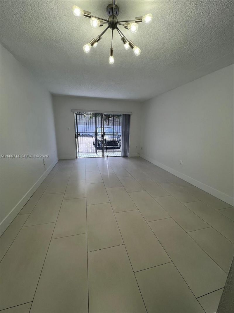 9520 SW 8th St , Unit 118, Miami, FL 33174 Photo