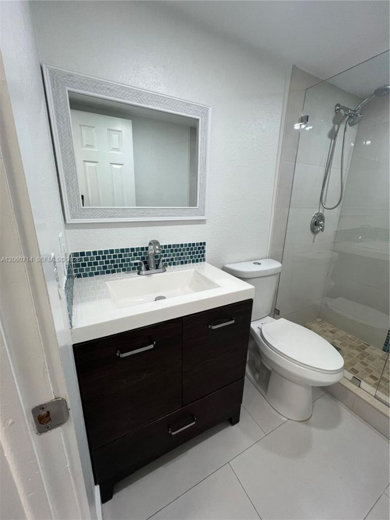 9520 SW 8th St , Unit 118, Miami, FL 33174 Photo