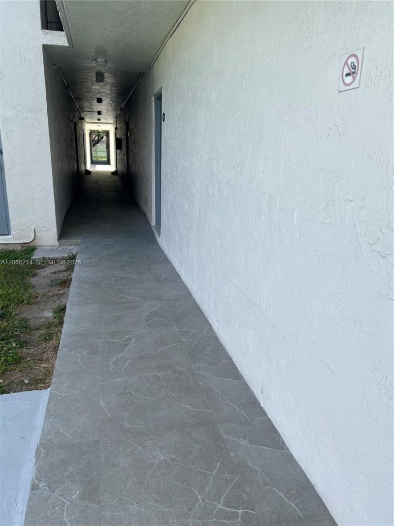 9520 SW 8th St , Unit 118, Miami, FL 33174 Photo