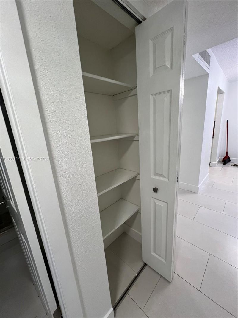 9520 SW 8th St , Unit 118, Miami, FL 33174 Photo