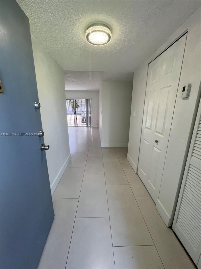 9520 SW 8th St , Unit 118, Miami, FL 33174 Photo