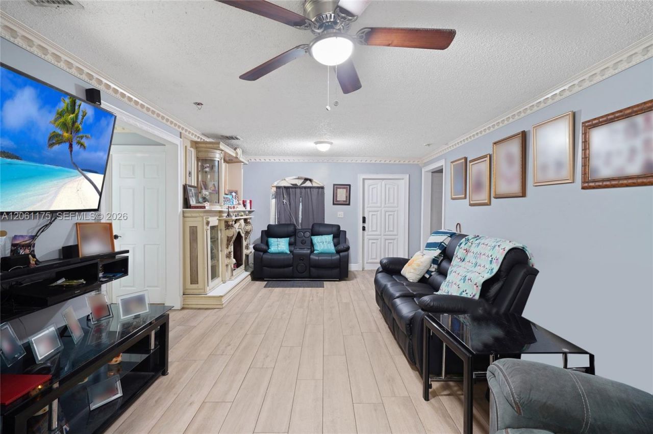 20504 NW 19th Ave, Miami Gardens, FL 33056 Photo