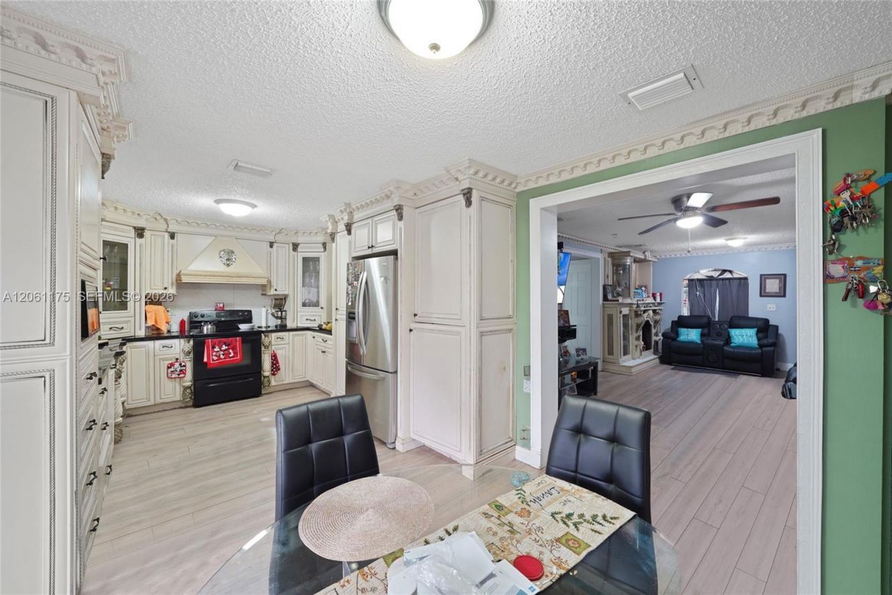 20504 NW 19th Ave, Miami Gardens, FL 33056 Photo