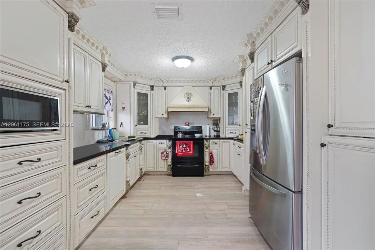 20504 NW 19th Ave, Miami Gardens, FL 33056 Photo