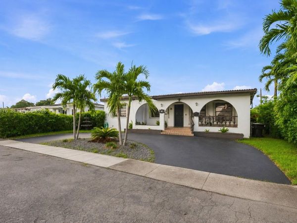 30 E 36th St, Hialeah, FL 33013