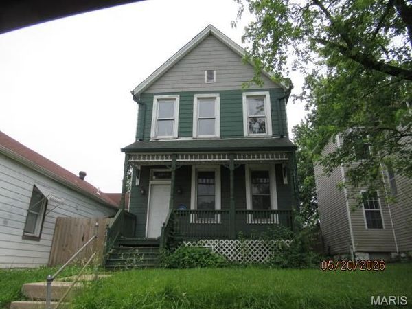 6434 Virginia Avenue , St Louis, MO 63111