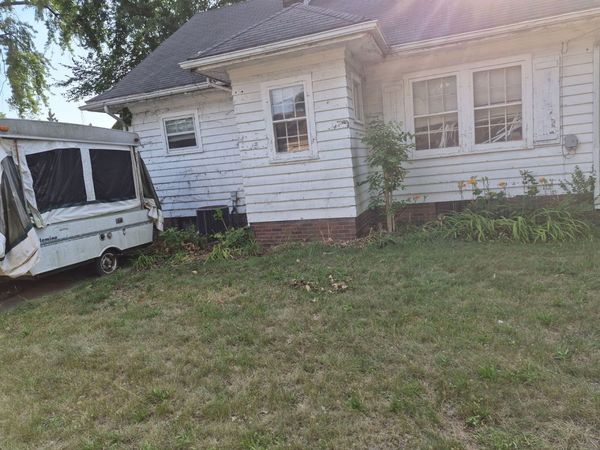 1512 Burton Street , Rockford, IL 61103