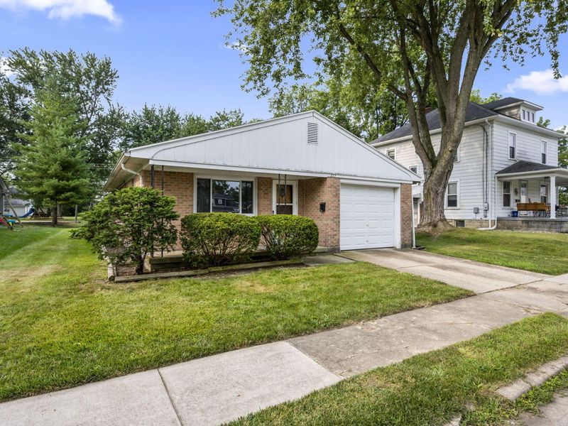 215 E James Street, Bradford, OH 45308 Photo 2