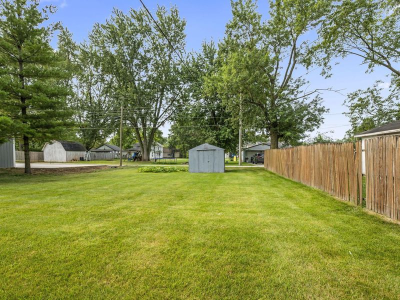 215 E James Street, Bradford, OH 45308 Photo 33