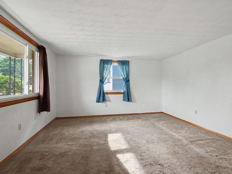 215 E James Street, Bradford, OH 45308 Photo 6