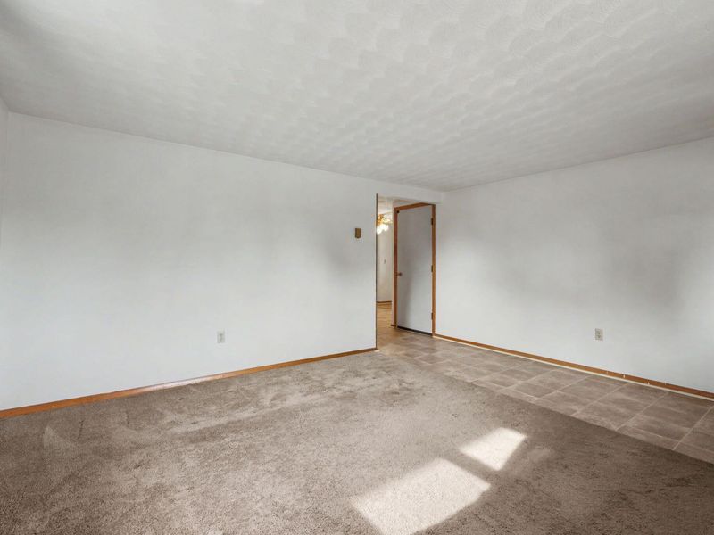 215 E James Street, Bradford, OH 45308 Photo 8