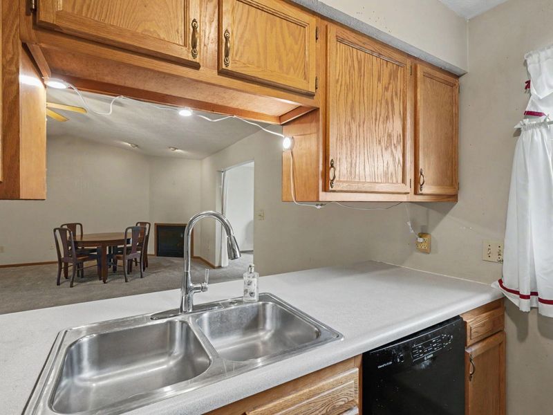 405 Patty Drive, Bradford, OH 45308 Photo 18