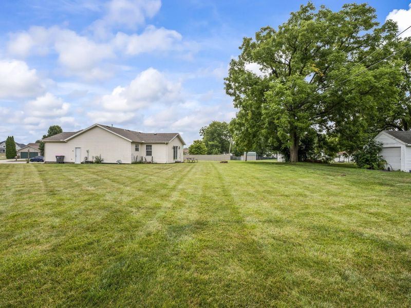 405 Patty Drive, Bradford, OH 45308 Photo 38