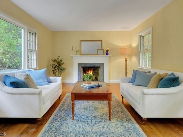 39 Lookout Rd, Mountain Lakes, NJ 07046