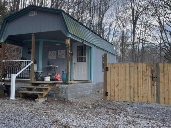 286 Childs Rd, Harriman, TN 37748