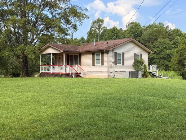 420 Black Oak Rd, Oneida, TN 37841