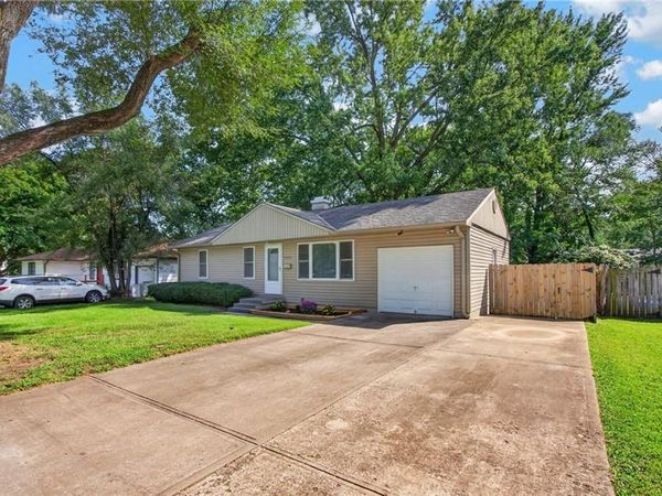 8509 E 111th Street, Kansas City, MO 64134