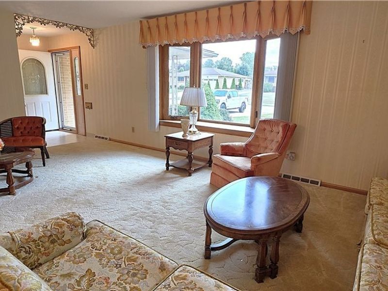 11198 Gordon Drive , Parma, OH 44130 Photo 8