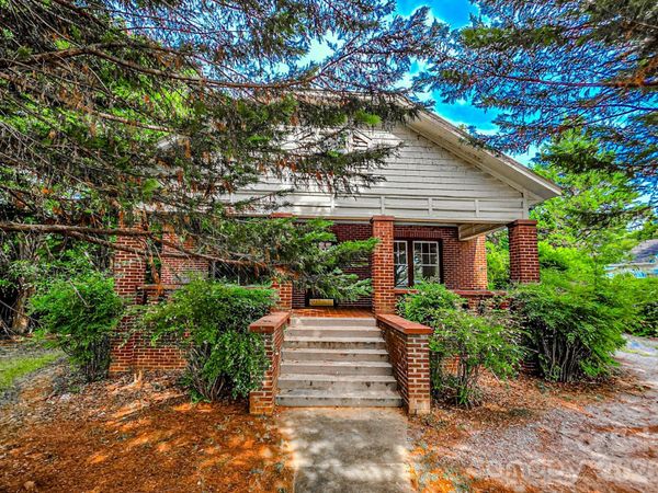 154 S Broadway Street , Forest City, NC 28043