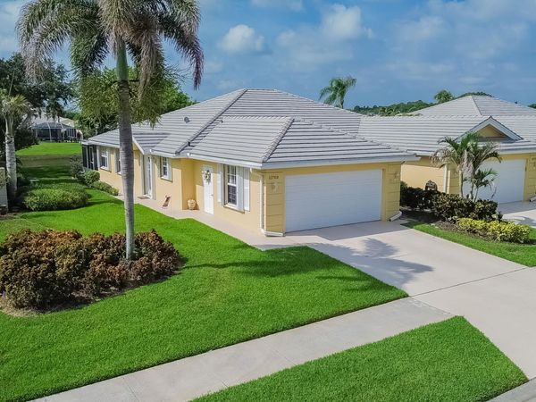 1276 NW BENTLEY Circle, Unit B, Port St. Lucie, FL 34986