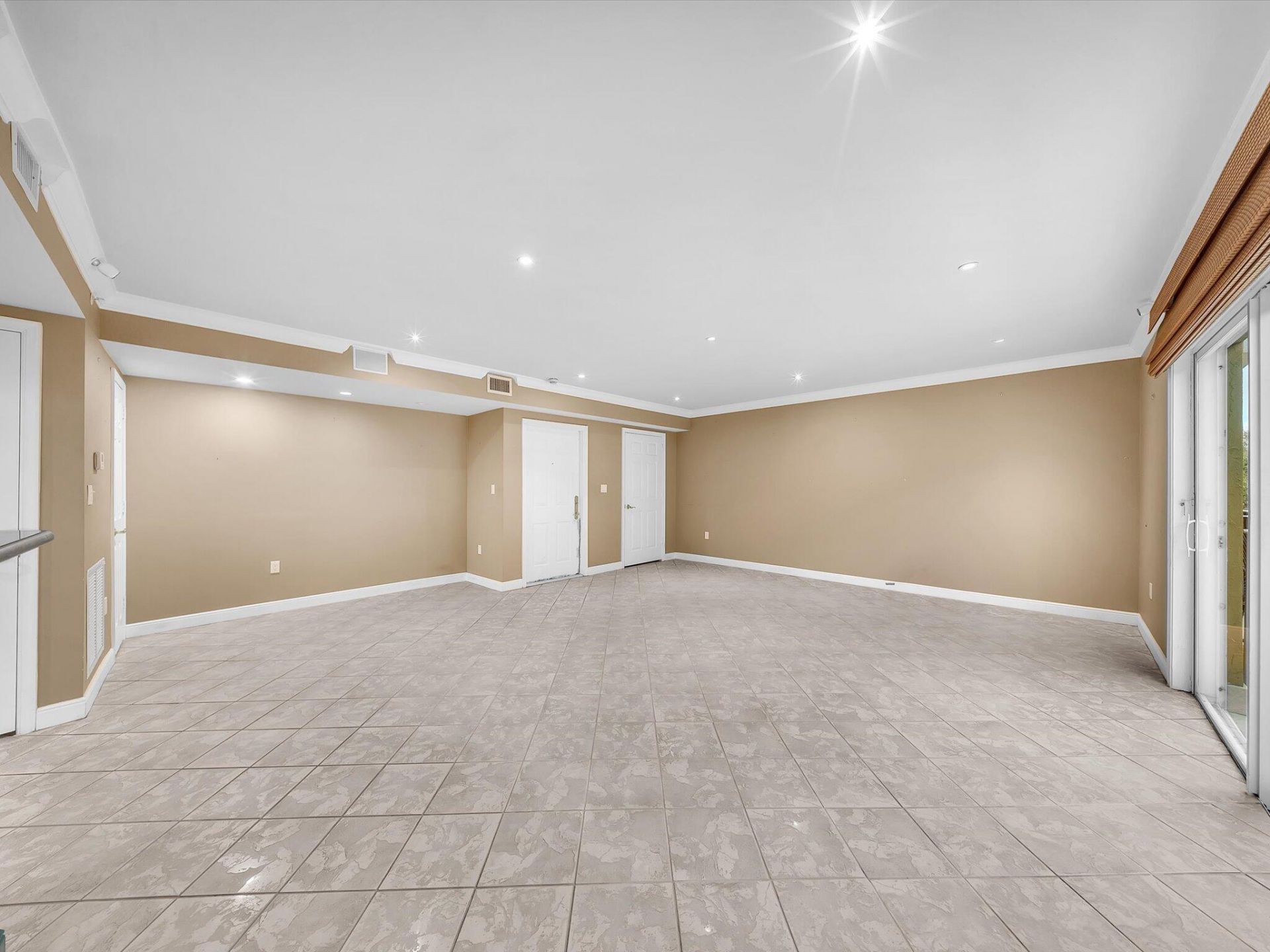 1111 E Las Olas Boulevard, Unit 308, Fort Lauderdale, FL 33301 Photo