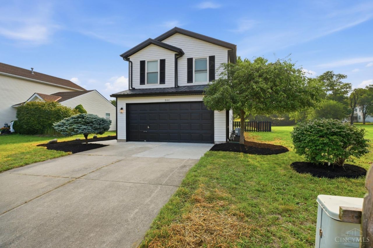 944 Fox Croft Place, Trenton, OH 45067 Main Photo