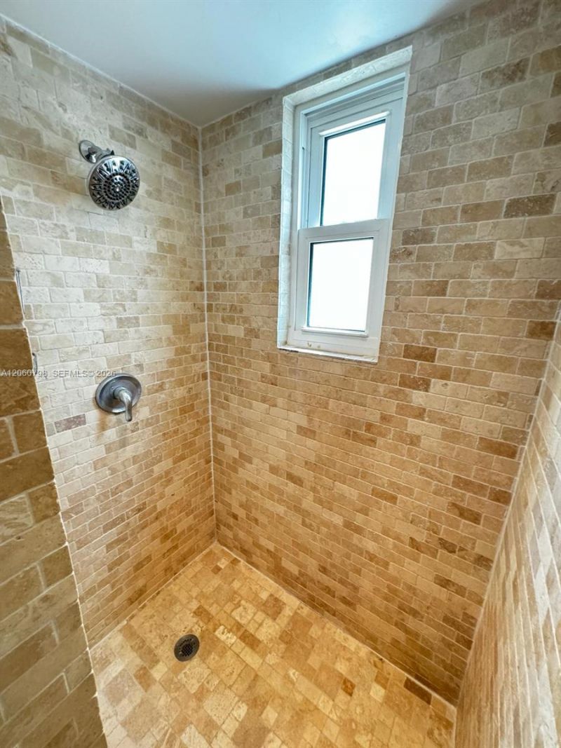 736 13th St, Unit 104, Miami Beach, FL 33139 Photo