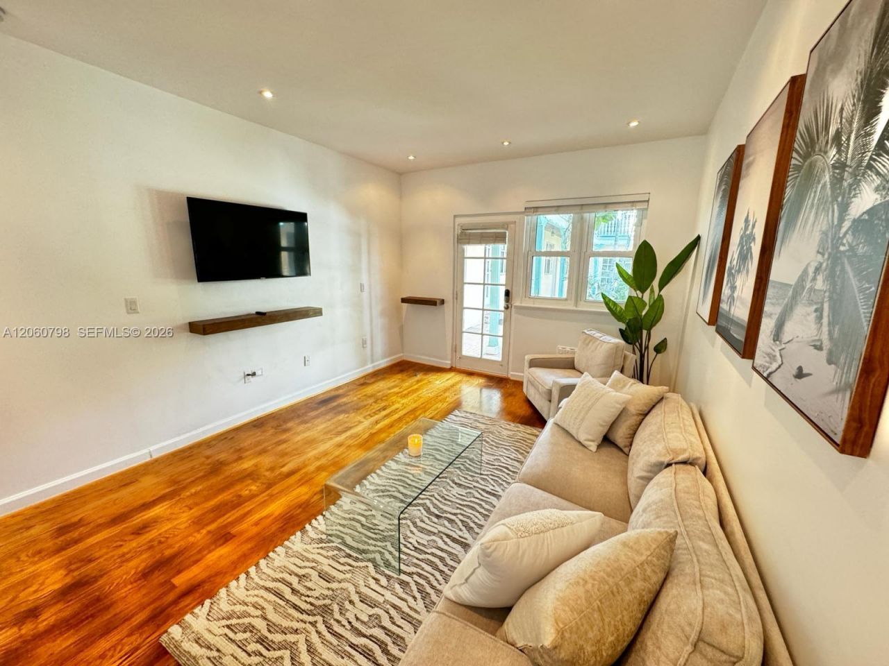736 13th St, Unit 104, Miami Beach, FL 33139 Photo
