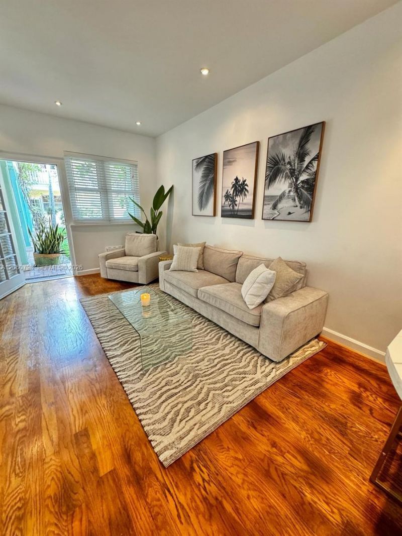 736 13th St, Unit 104, Miami Beach, FL 33139 Photo